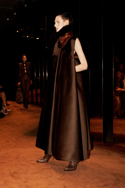 Look 12